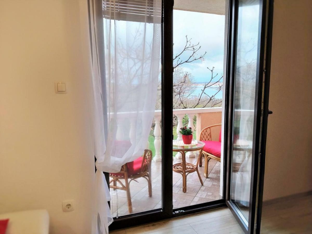 Apartments Agava Nin Luaran gambar