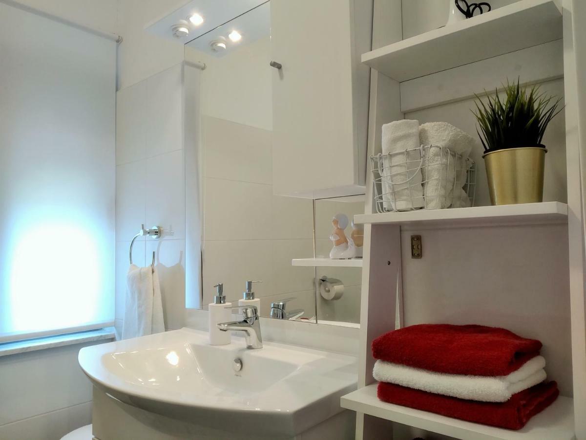 Apartments Agava Nin Luaran gambar