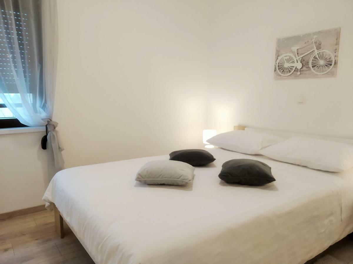 Apartments Agava Nin Luaran gambar