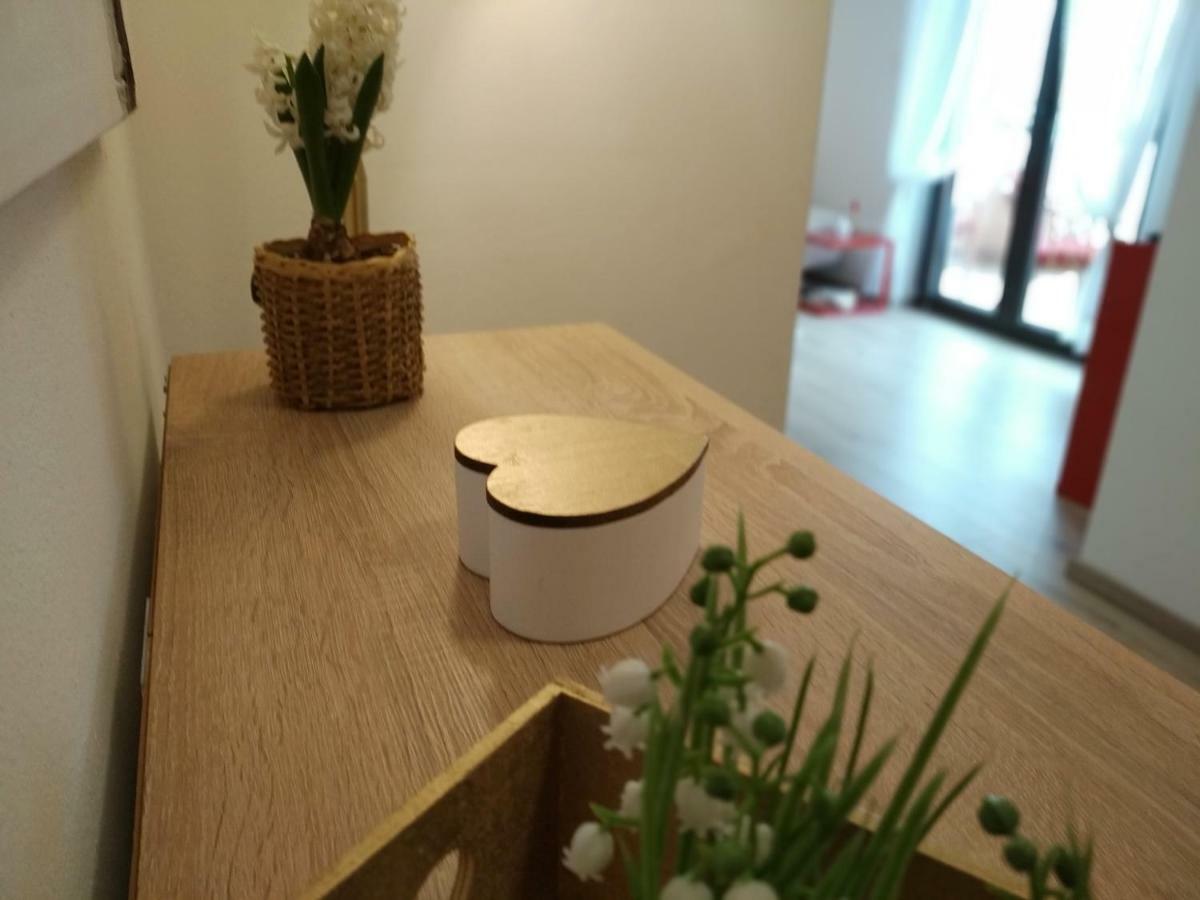 Apartments Agava Nin Luaran gambar