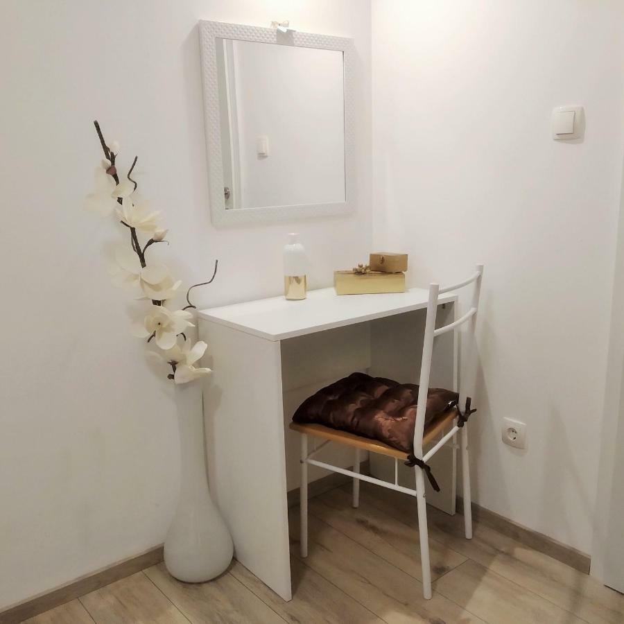 Apartments Agava Nin Luaran gambar