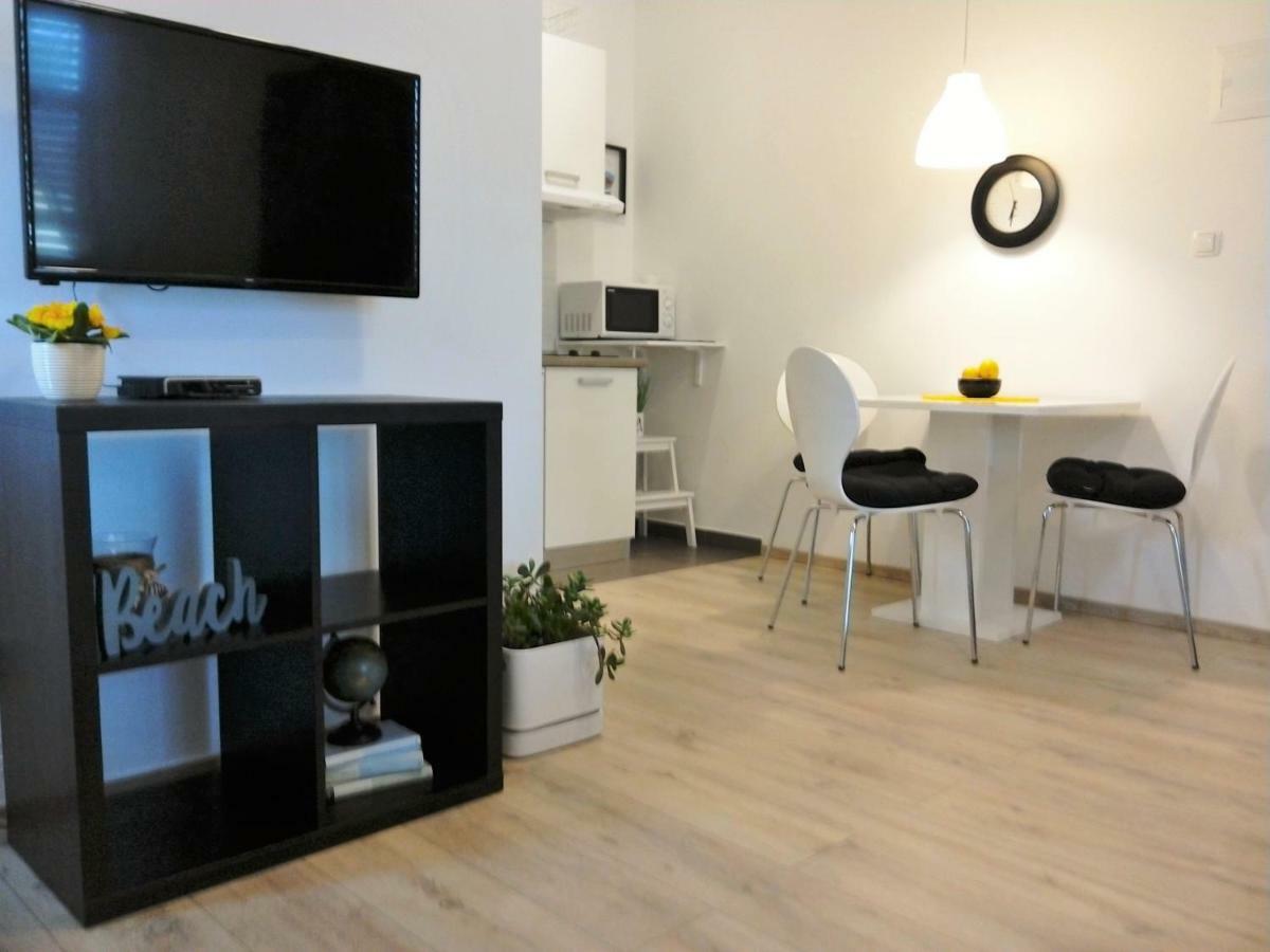 Apartments Agava Nin Luaran gambar