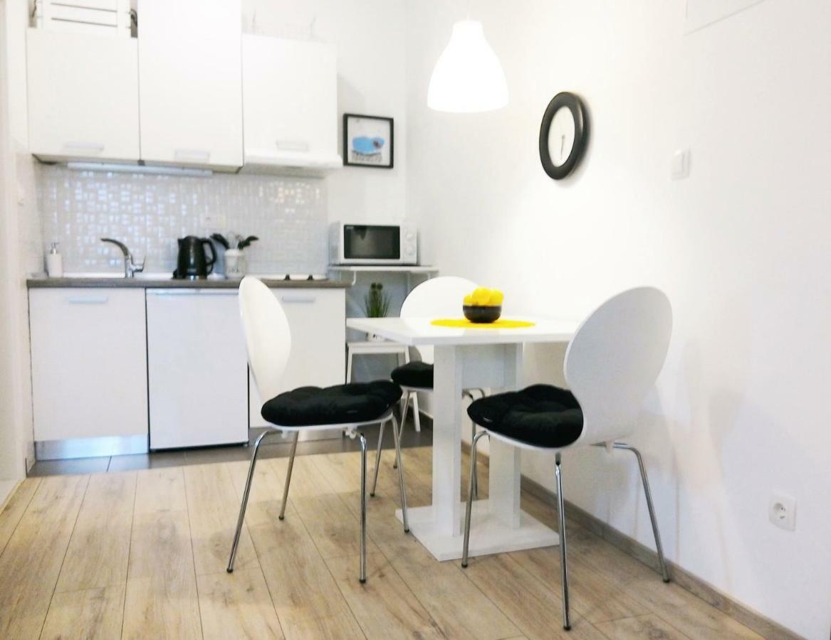 Apartments Agava Nin Luaran gambar