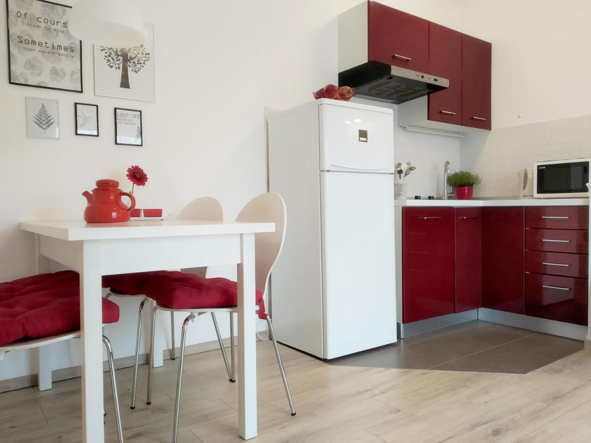 Apartments Agava Nin Luaran gambar